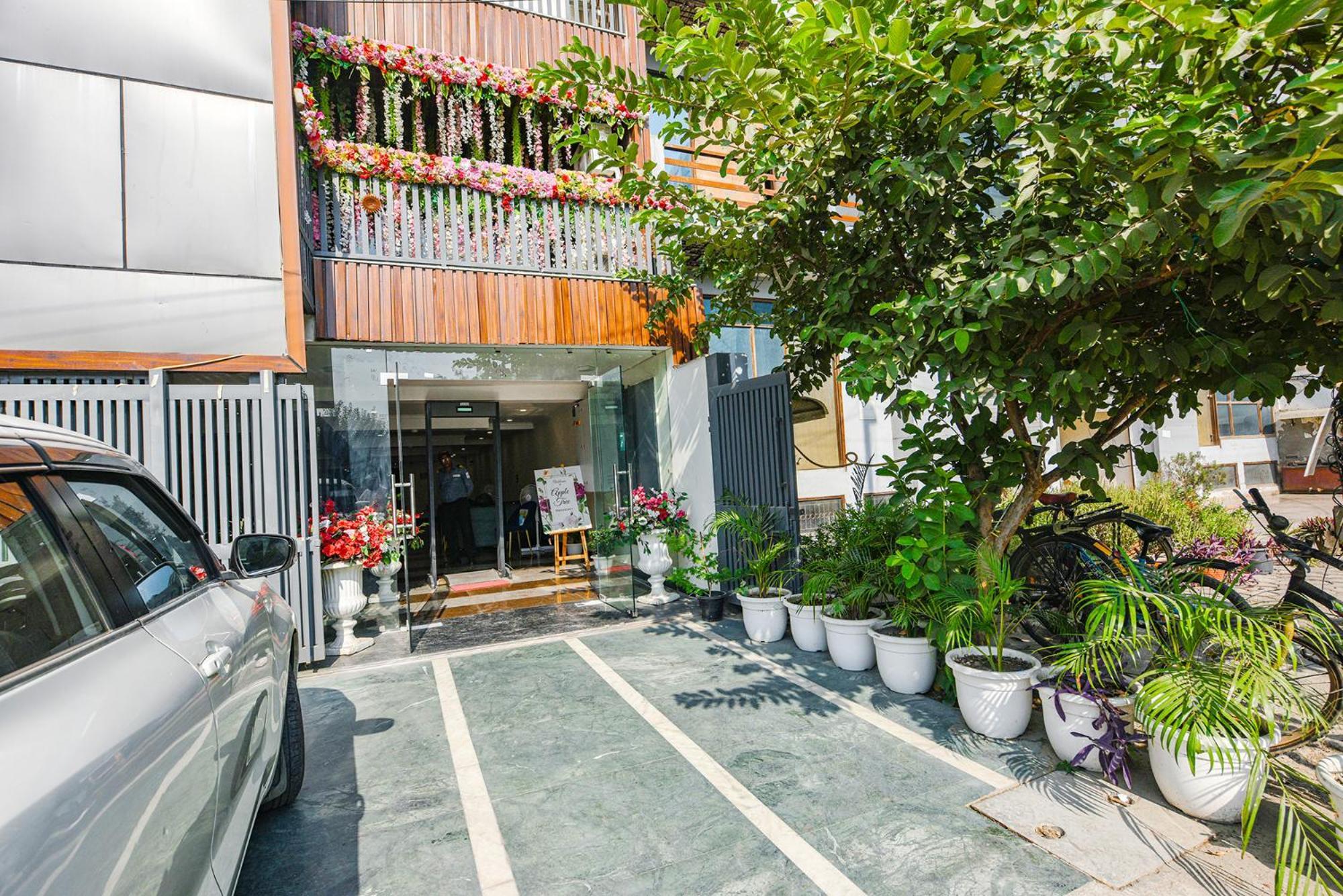 Fabhotel Prime Apple Tree Residency Нью-Дели Экстерьер фото